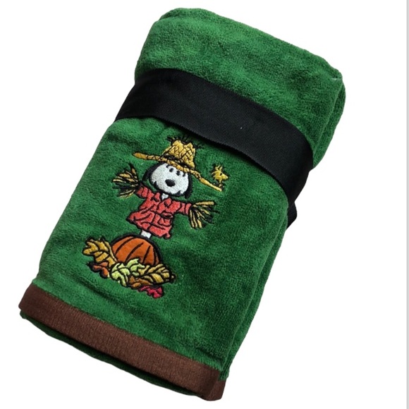Snoopy Fall Peanuts Hand Towels Hand Towels gdculavapadu.ac.in